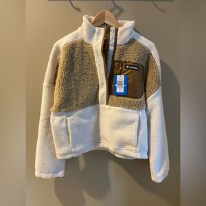 Columbia Fleece Pullover in Cream and Tan